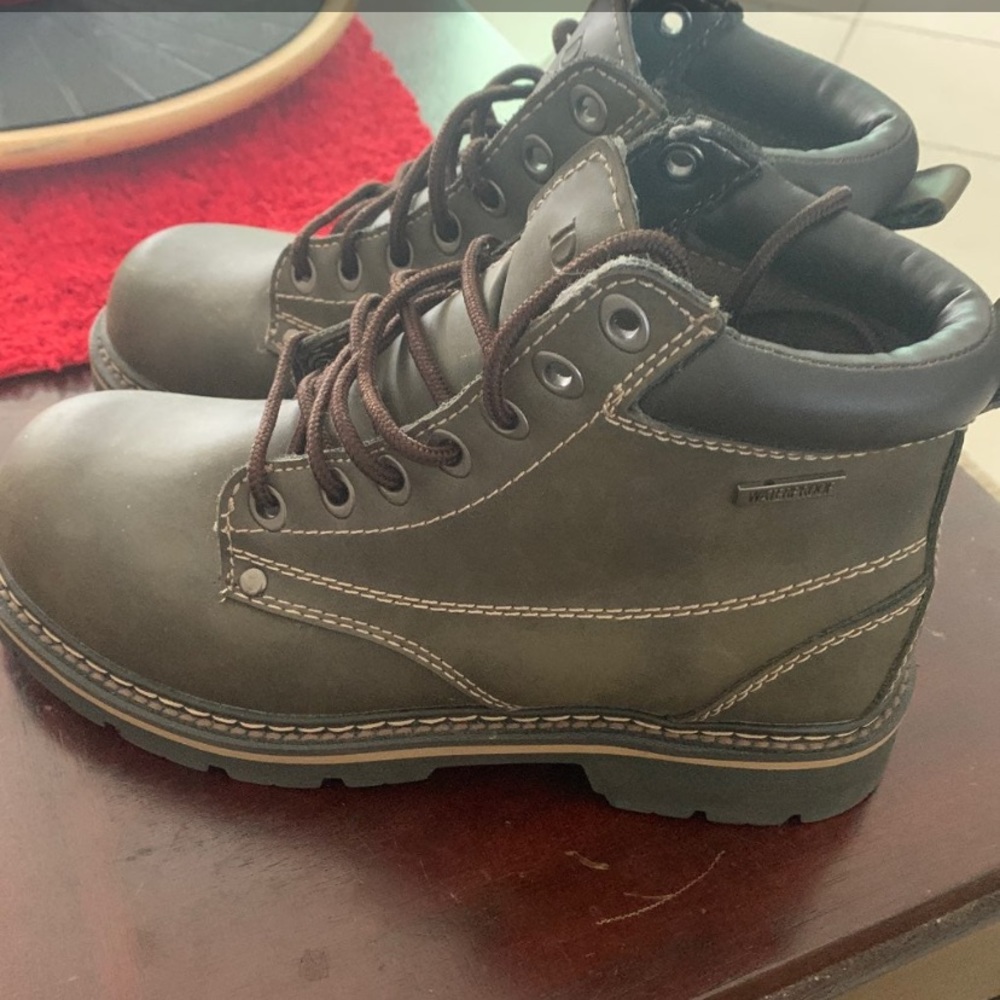 Dexter boots